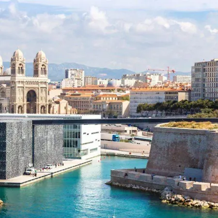 Nuitee Sur Un Yacht D'exception Face Au Mucem, Au Coeur Du Vieux-port