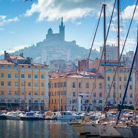 Nuitee Sur Un Yacht D'exception Face Au Mucem, Au Coeur Du Vieux-port Botel Marseilles